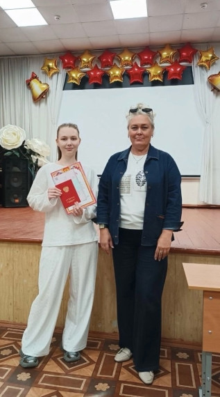 Вручение аттестатов в 9-ых классах.